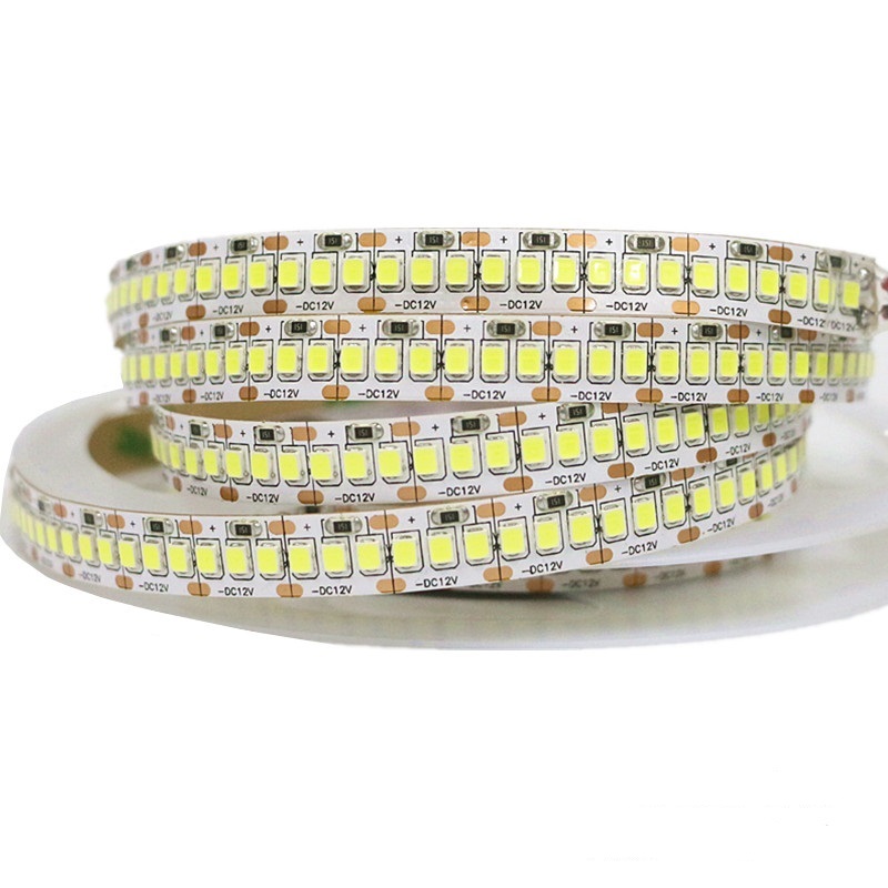 Студено Бяла LED Лента SMD2835 6000K-96W IP65 1200 диода - Затвори