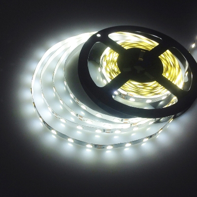 Неутрално Бяла LED Лента SMD5630 4500K-72W 300 диода - Затвори